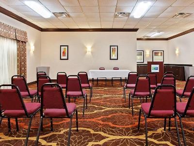 Holiday Express Fort Campbell-oak Grove By Ihg Oak Grove